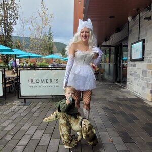 Meet your Posher, Cinnamon